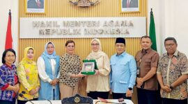Ketua Tim Penggerak PKK Provinsi Maluku, Maya Baby Lewerissa, melakukan audiensi strategis dengan Wakil Menteri Agama (Wamenag) Republik Indonesia, Romo H. R. Muhammad Syafi’i, di ruang kerja Wamenag, Jakarta, Kamis (26/2/2026). Foto: Birp Humas Pemprov Maluku