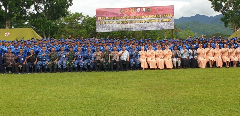 Foto bersama usai acara pembukaan Perkemahan Sabtu Minggu Korps Kadet Republik Indonesia (Persami KKRI) Triwulan I Tahun 2026. Kegiatan ini dipusatkan di Lanud Pattimura, Ambon, Sabtu (14/2/2026). Foto : ISTIMEWA 