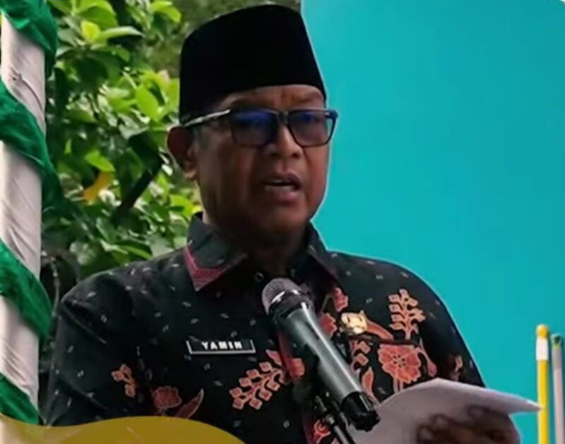 Kepala Kantor Wilayah (Kakanwil) Kementerian Agama Provinsi Maluku, Dr. H. Yamin menyampaikan sambutan pada peluncuran program 