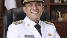 Bupati Maluku Tengah, Zulkarnain Awat Amir. 