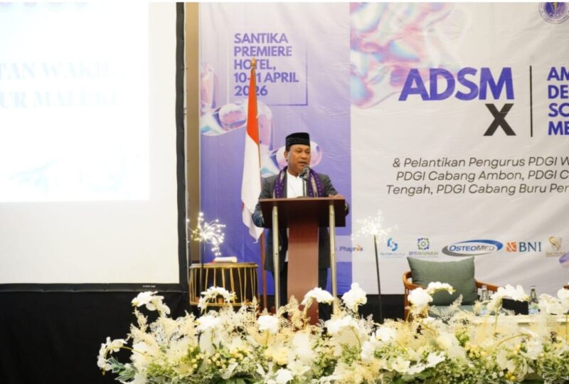 Pelantikan Pengurus Wilayah (Pengwil) PDGI Maluku, serta Pengurus Cabang (Pengcab) PDGI Ambon, Maluku Tengah, dan Buru yang berlangsung di Ballroom Hotel Santika, Ambon, Jumat (10/4/2026). FOTO: ISTIMEWA