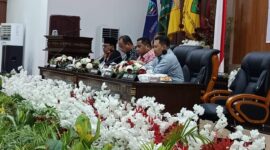 Rapat paripurna DPRD Provinsi Maluku, dalam rangka penyampaian rekomendasi DPRD Provinsi Maluku terhadap LKPJ Gubernur Maluku Tahun Anggaran 2025, yang berlangsung di ruang paripurna, Kamis (23/4/2026). Foto - Istimewa
