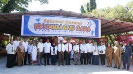 Foto bersama pada acara pembukaan Pattimura Expo dan Job Fair 2026. Kegiatan ini resmi dibuka pada Senin (20/4/2026) di pelataran Auditorium Unpatti. Foto : Humas Unpatti