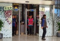 Kejagung tahan Ketua Ombudsman Hery Susanto (Taufiq/detikcom)