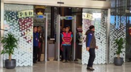 Kejagung tahan Ketua Ombudsman Hery Susanto (Taufiq/detikcom)