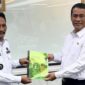 Pertemuan Bupati SBB, Asri Arman, bersama Menteri Pertanian RI, Andi Amran Sulaiman, di Kantor Kementerian Pertanian, Jakarta, Kamis (30/4/2026). Foto: Humas Pemda SBB