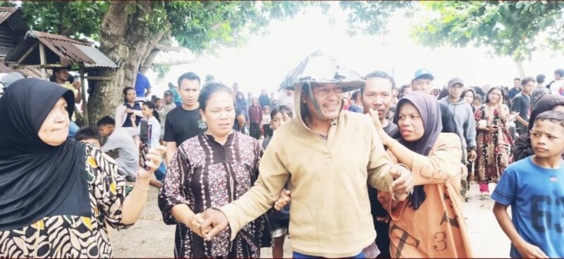 La Sandi, nelayan asal Desa Kawa, Kecamatan Seram Barat, Kabupaten Seram Bagian Barat berhasil ditemukan oleh Tim SAR pada Kamis (28/5/2026). Foto : Basarnas Maluku.