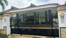 Tampak bagian depan rumah dinas Wali Kota Ambon di kawasan Karang Panjang, Kecamatan Sirimau, Kota Ambon. Foto ini diambil pada 14 Mei 2022. Foto : Kompas.com