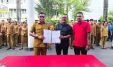 Pemkot Ambon Teken NPHD Bantuan Parpol 2026, Ini Pesan Wali Kota