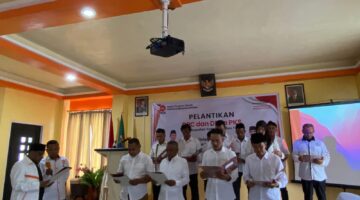 Prosesi pelantikan Pengurus DPC PKS Kecamatan Bula dan Bula Barat yang dipimpin oleh Ketua DPD PKS SBT, Husen Rumadan, di Hotel Surya, Bula, Rabu (13/5/2026). Foto: Istimewa