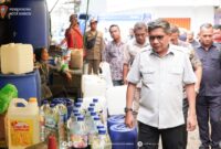 Wali Kota Ambon, Bodewin Wattimena  meninjau langsung aktivitas di Pasar Lama, Kecamatan Sirimau, Kota Ambon, Kamis (21/5/2026). Foto: Humas Pemkot Ambon.