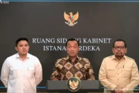Tangkapan layar - Menteri Sekretaris Negara Prasetyo Hadi (tengah) menyampaikan pernyataan pers di Kompleks Istana Kepresidenan, Jakarta, Selasa (2/6/2026). ANTARA/Fathur Rochman