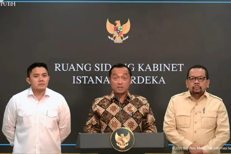 Tangkapan layar - Menteri Sekretaris Negara Prasetyo Hadi (tengah) menyampaikan pernyataan pers di Kompleks Istana Kepresidenan, Jakarta, Selasa (2/6/2026). ANTARA/Fathur Rochman