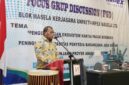 Rektor Universitas Pattimura  Prof. Fredy Leiwakabessy menyampaikan sambutan pada Focus Group Discussion (FGD) Blok Masela hasil kerja sama Unpatti dan INPEX Masela, Ltd di Swiss-Belhotel Ambon, Kamis (11/6/2026). Foto : Istimewa