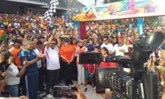 Ribuan Warga Ambon Ikut Colour Fun Walk dan Konvoi Piala Dunia 2026