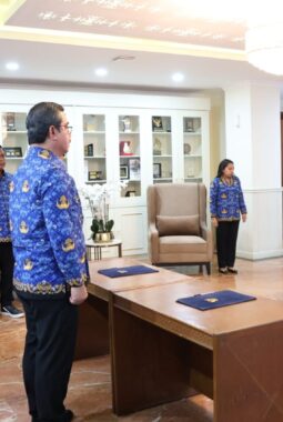 Gubernur Maluku Lantik Dua Pejabat Strategis, Perkuat Tata Kelola Keuangan dan Infrastruktur