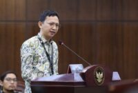 Iman Zanatul Haeri saksi dari Pemohon saat menyampaikan keterangan pada sidang pengujian Undang-Undang Nomor 17 Tahun 2025 tentang Anggaran Pendapatan dan Belanja Negara Tahun Anggaran, Senin (15/06) di Ruang Sidang MK. Foto Humas/Ifa.