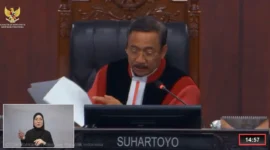 Ketua Mahkamah Konstitusi (MK) Suhartoyo di Sidang Pengucapan Putusan/Ketetapan di Gedung MK, Jakarta, Kamis (23/7/2026). (Foto: Tangkapan Layar YouTube Mahkamah Konstitusi RI/Liputan6.com)