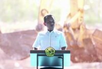 Menteri ESDM, Bahlil Lahadalia Saat menyampaikan laporan jelang Groundbreaking Proyek Strategis Nasional Liquefied Natural Gas (LNG) Abadi Masela, Maluku, Kamis (16/7/2026). (ANTARA FOTO)