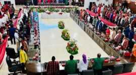 Suasana rapat paripurna memperingati HUT Provinsi Maluku ke-81 berlangsung di kantor DPRD Provinsi Maluku, Rabu (19/8/2026). (Foto : Istimewa)
