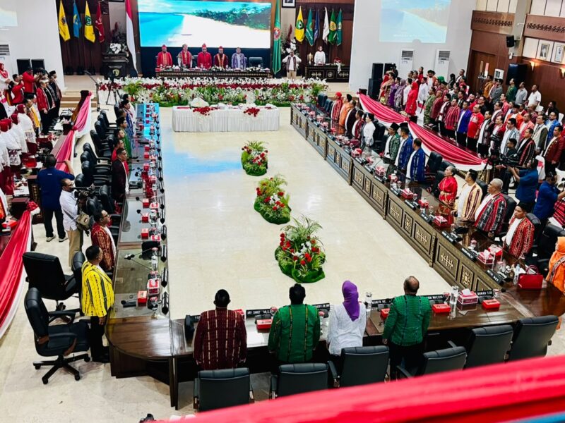 Suasana rapat paripurna memperingati HUT Provinsi Maluku ke-81 berlangsung di kantor DPRD Provinsi Maluku, Rabu (19/8/2026). (Foto : Istimewa)
