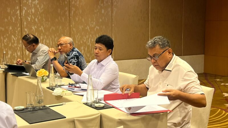 Sekretaris Daerah  Provinsi Maluku, Sadali Ie (dua dari kiri) menghadiri
Rapat Pembahasan Update Penanganan Dampak Sosial Kemasyarakatan (PDSK) Proyek Strategis Nasional (PSN) Blok Masela yang berlangsung di Kantor INPEX Masela Ltd., Jakarta, Rabu (5/8/2026). (Foto : Diskominfo Maluku)

