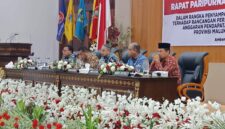 Rapat paripurna DPRD Provinsi Maluku dalam rangka penyampaian pendapat akhir fraksi terhadap Ranperda Perubahan APBD Provinsi Maluku Tahun Anggaran 2026, berlangsung di ruang rapat paripurna Kantor DPRD Maluku, Rabu (30/9/2026). (FOTO: DOK. MERINDUDPRD)