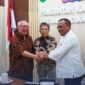 Pemerintah Kabupaten Seram Bagian Timur (SBT) membahas rencana investasi komoditas sagu dan pembangunan pabrik pengolahan sagu bersama calon investor, di Ruang Rapat Bupati SBT, Sabtu (5/9/2026). Rapat tersebut dihadiri langsung Bupati SBT, Fachri Husni Alkatiri. (Foto : Diskominfo SBT)