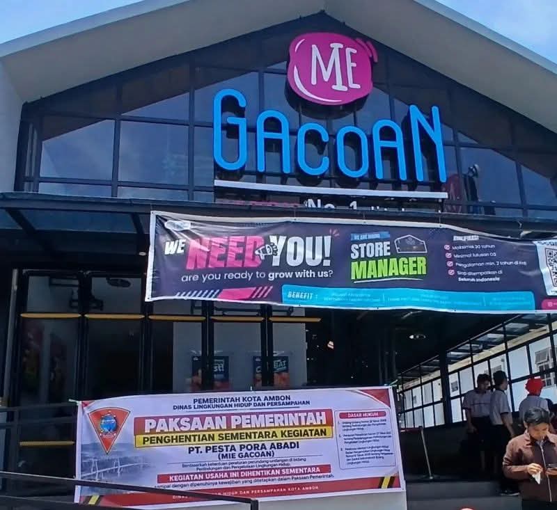 Outlet Mie Gacoan di Jalan Rijali, Belakang Soya, Kota Ambon ditutup sementara oleh DLHP Kota Ambon pada Rabu (16/9/2026).